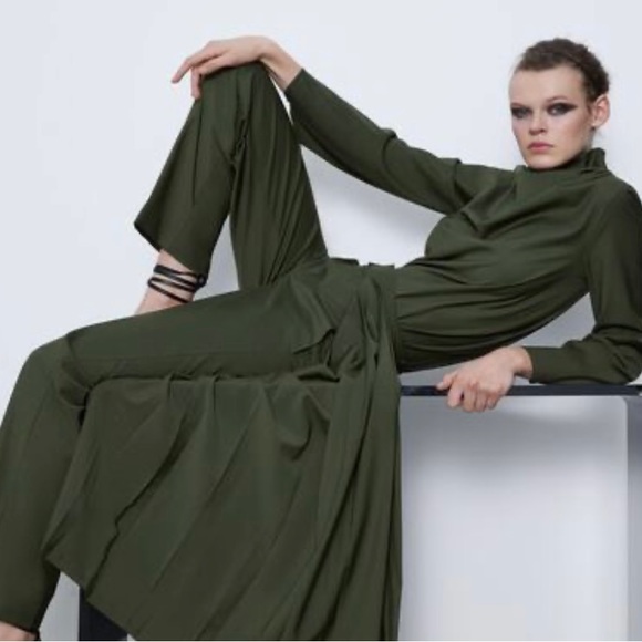 Zara Trousers with Layered Pleated Skirt Set - 3 Pieces - Picture 2 of 15